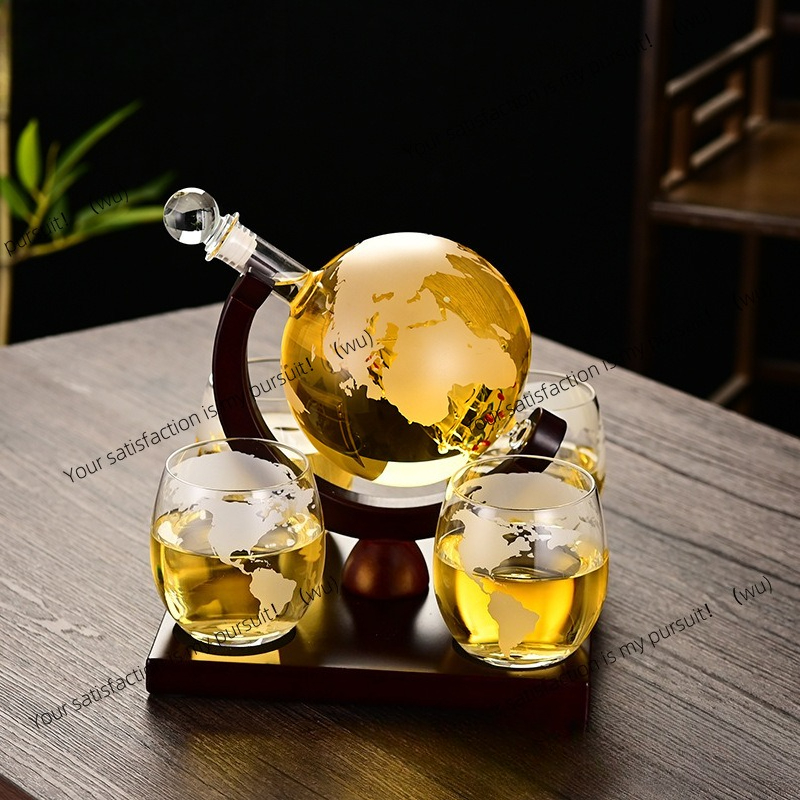 Creative Whiskey Glass Bottle  – Decanter Globe Set recenzja i cena