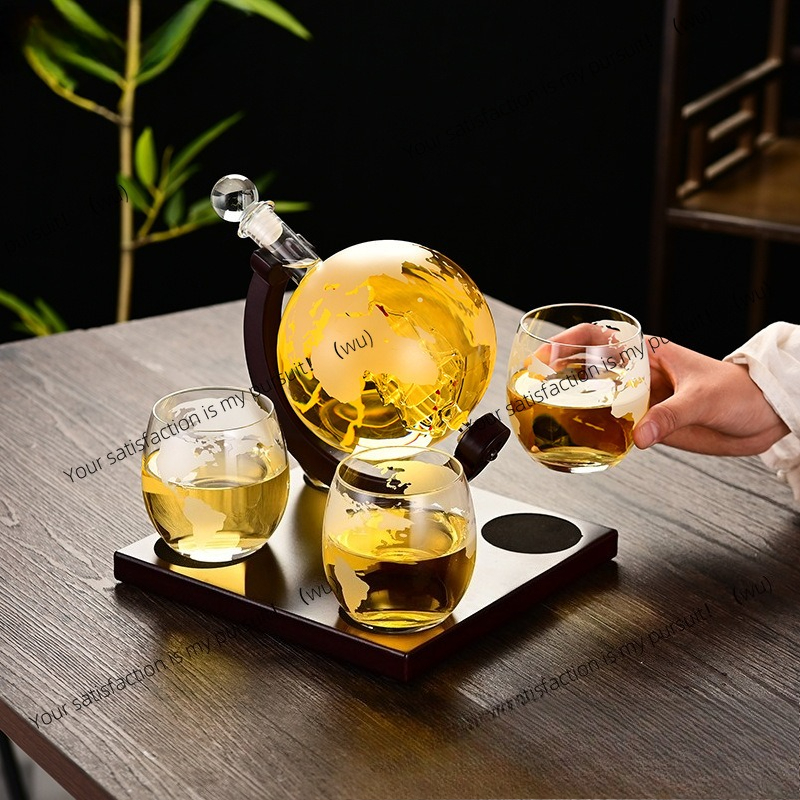 Creative Whiskey Glass Bottle  – Decanter Globe Set recenzja i cena